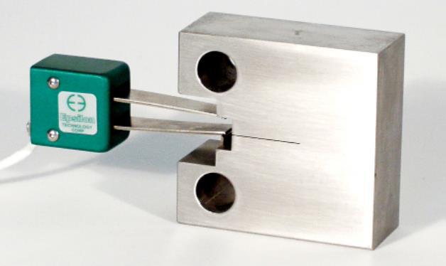 Extensômetro para Mecânica da Fratura tipo Clip-On Gage (COD) Modelo 3541