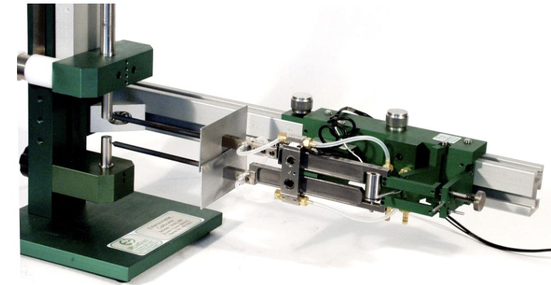 Extensômetro de Alta Temperatura Capacitivo com baixíssima força de contato, (1200°C ou 1600°C) Modelo 3648