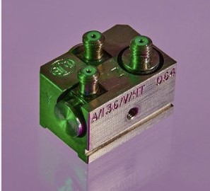 Acelerômetro Triaxial IEPE Modelo A/136/V